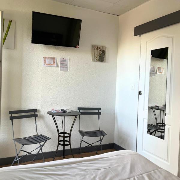 Hotel Le Carnon Buitenkant foto