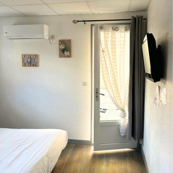 Hotel Le Carnon Buitenkant foto