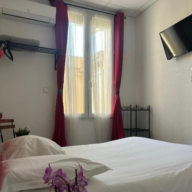 Hotel Le Carnon Buitenkant foto