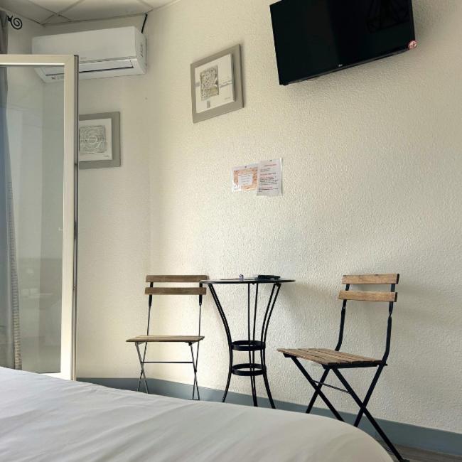 Hotel Le Carnon Buitenkant foto